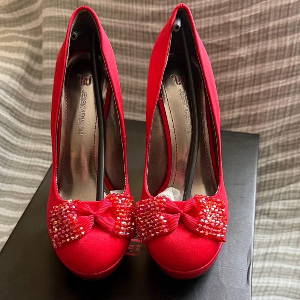 ✨NEW✨ JustFab Red Crystal Bow Heels